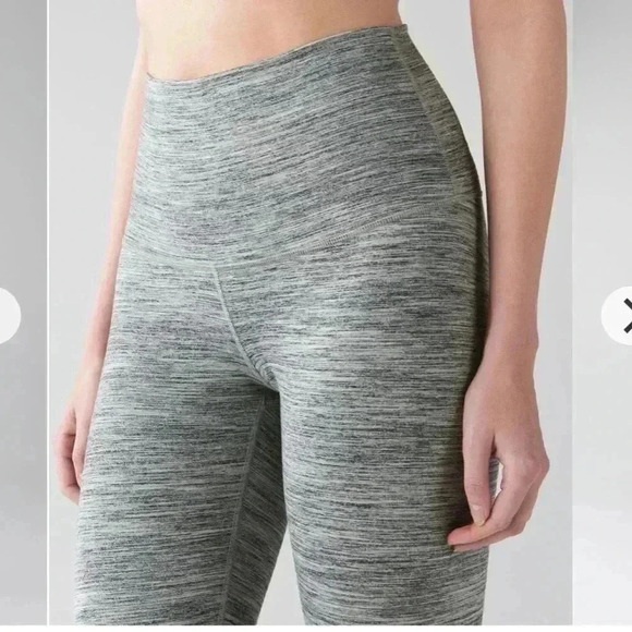Lululemon Wunder Under hi-rise crop leggings size 4 - Picture 2 of 5